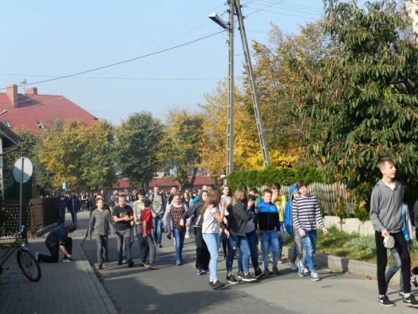 Happening czytelniczy "Słowo podbija świat"