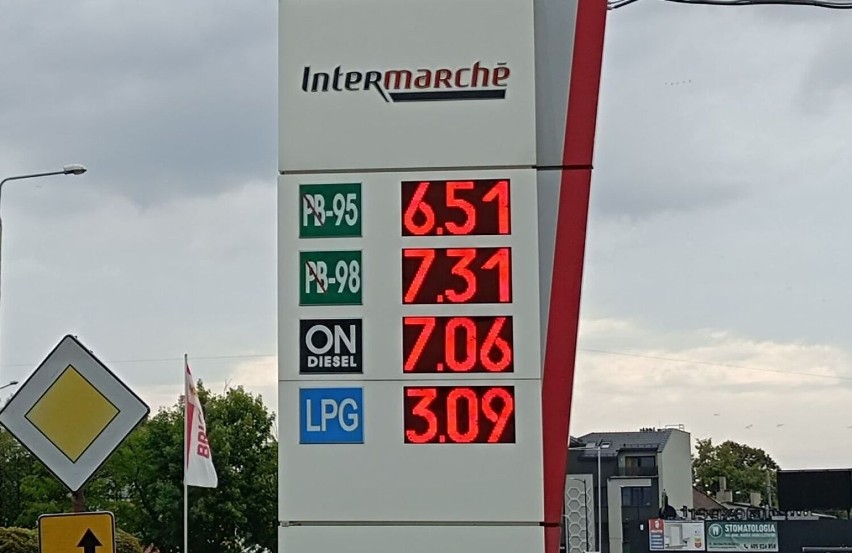 Ceny na stacjach paliw w Wieluniu - 20 sierpnia 2022...