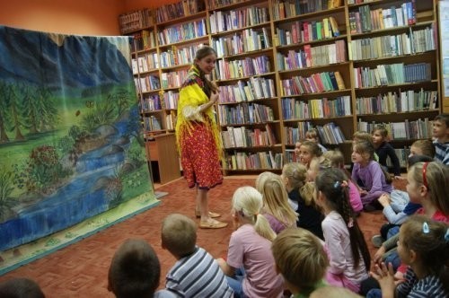 Bojanowo: Spektakl rozpoczął kolejną akcję &quot;Razem czytajmy dzieciom&quot; [ZDJĘCIA]