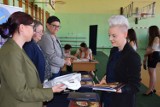 Maturzyści z Ekonomika w Łasku odebrali świadectwa ukończenia szkoły [zdjęcia]