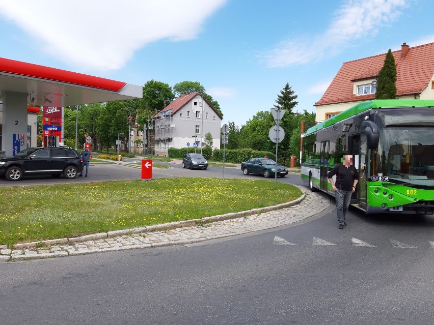 Awaria autobusu elektrycznego w Szczecinku. Pojazd trzeba było holować [zdjęcia]