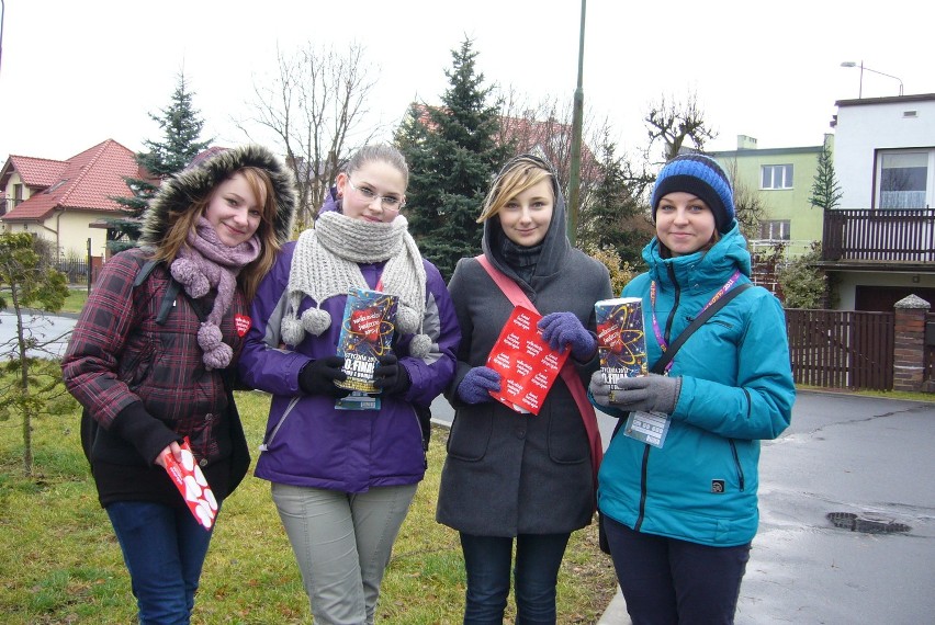 Wolontariuszki: (od lewej) Sylwia Ciechanowska, Edyta Duda,...