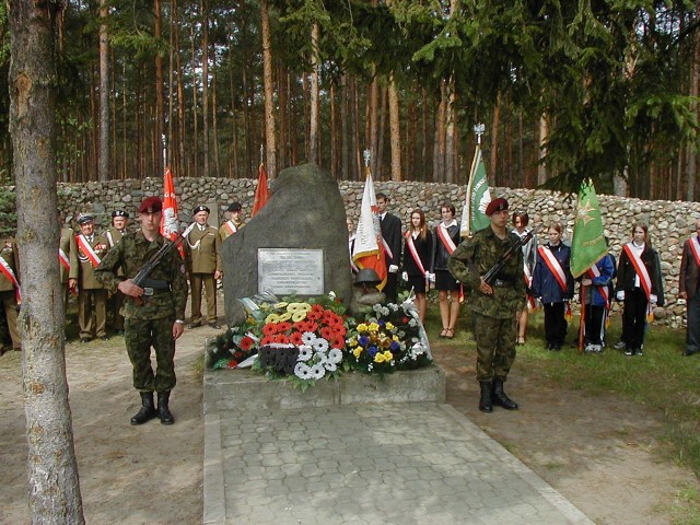 Szaniec Hubala, miejsce śmierci legendarnego dowódcy Oddziału Wydzielonego Wojska Polskiego, poddany ma być renowacji...