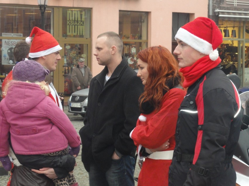 Kościerzyna. Mikołaje na motorach na Rynku 2013. Zobacz zdjęcia z tego wydarzenia