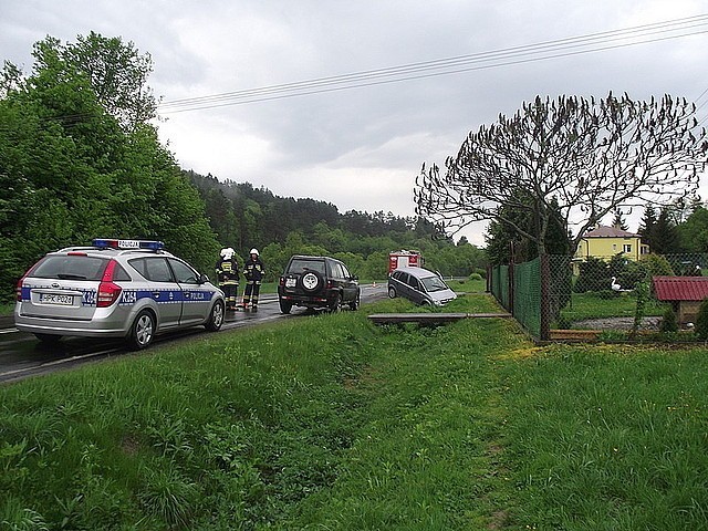 Wypadek w Leszczawie Dolnej. Zderzyły się dwa auta [zdjęcia]