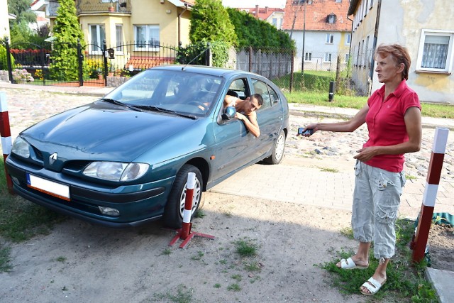 Sąsiedzi kłócą się o możliwość wjazdu na podwórze