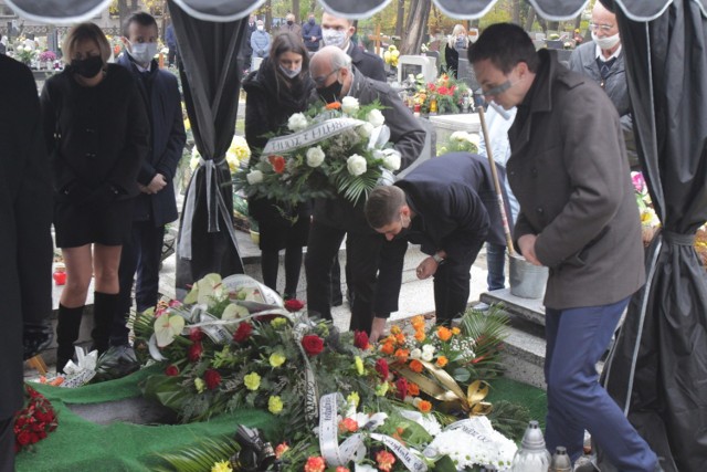 Ostatnie pożegnanie Stefana Kowalczyka w Siemianowicach Śląskich. Wieloletni dyrektor "Meritum" spoczął na cmentarzu przy ulicy Powstańców.