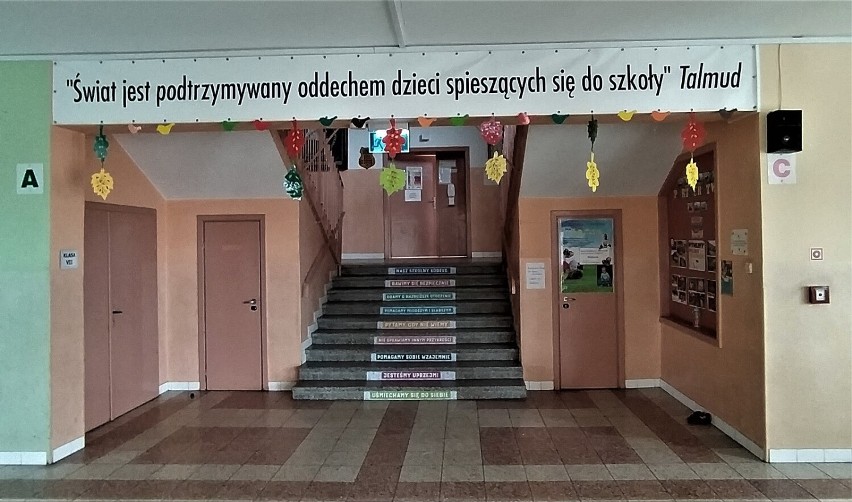 Będą pieniądze na projekt rozbudowy szkoły w Wilkowicach. To dobra wiadomość dla rodziców i uczniów uczących się w systemie dwuzmianowym