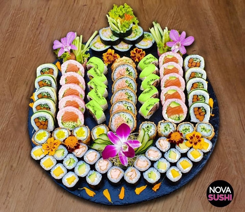 Nova Sushi

Jedzenie do Waszych domów dowiezie też Nova...