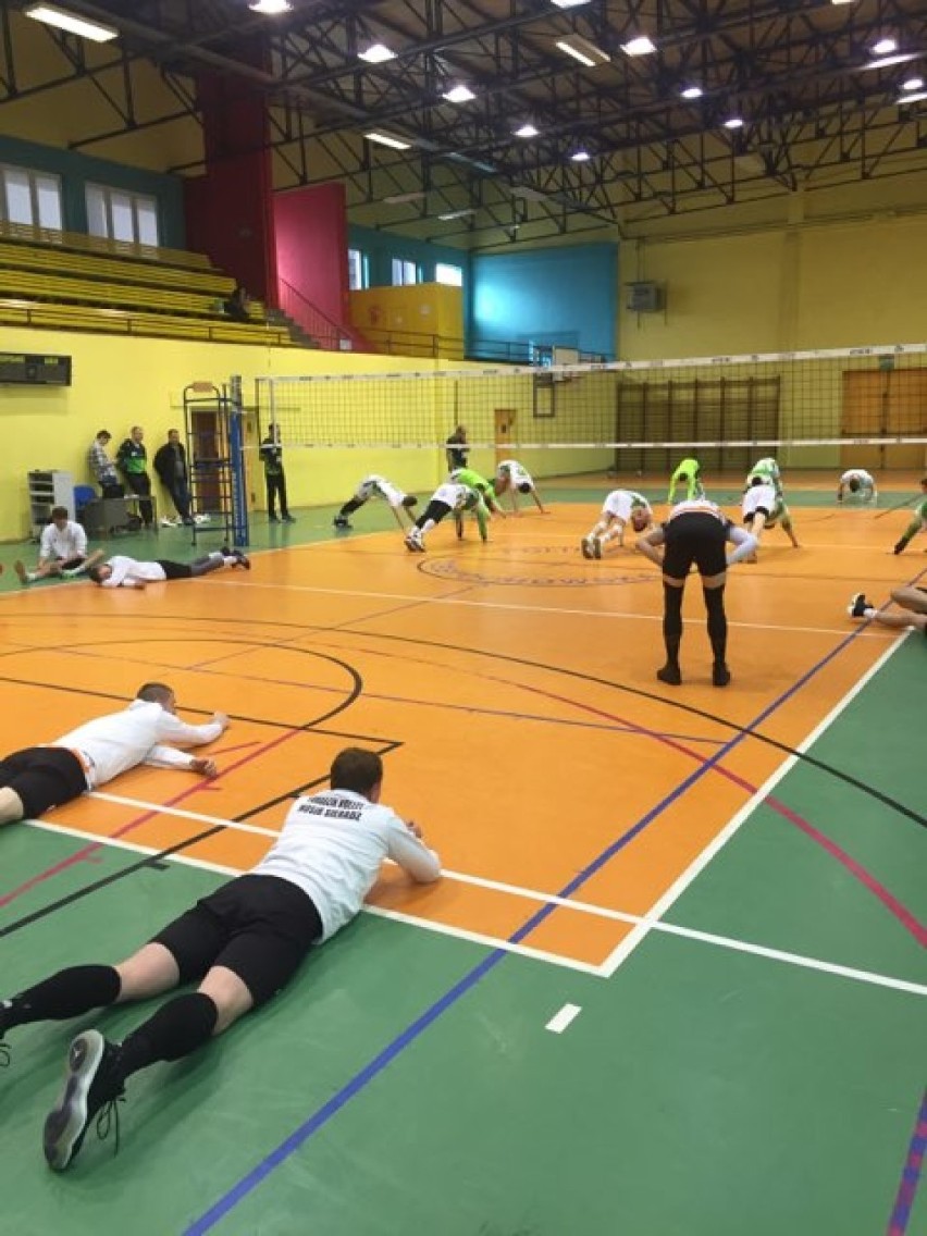 Siatkarze Tubądzina Volley Sieradz wygrali pod Jasną Górą 3:0! Wynik na bieżąco (ZDJĘCIA)