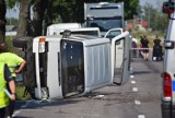 Wypadek w Sierzchowie pod Kaliszem. Trzy osoby zostały ranne [FOTO]