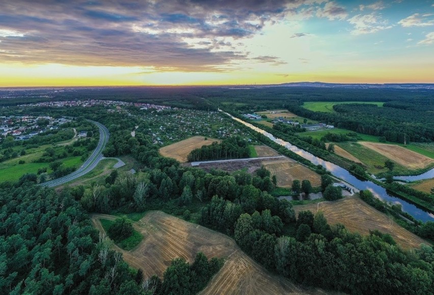 Kłodnica pod Kanałem Gliwickim w Kędzierzynie-Koźlu. Jak działa syfon? Zdjęcia z drona