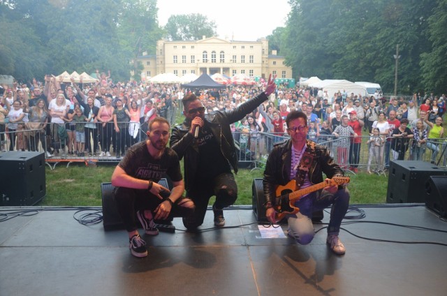 Disco polowe brzmienia wypełniły Park Miejski. Wystąpili Bazyleek oraz B-QLL