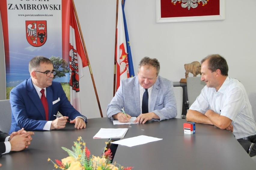 Powiat Zambrowski przekazał pieniądze Gminnym Spółkom Wodnym