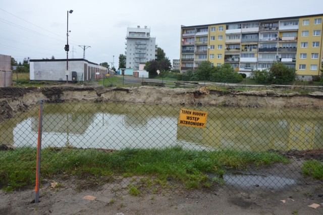 Na działce przy ulicy Emilii Plater ruszyły prace związane z budową drugiego wieżowca w Lęborku