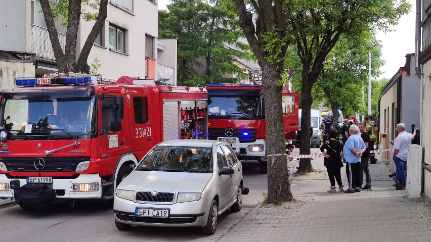 Pożar mieszkania w kamienicy przy ul. Leonarda w Piotrkowie,...