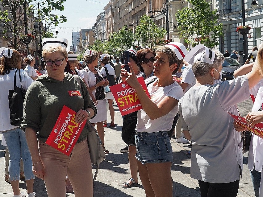 Pielęgniarki protestowały w Łodzi już w czerwcu, teraz jadą...