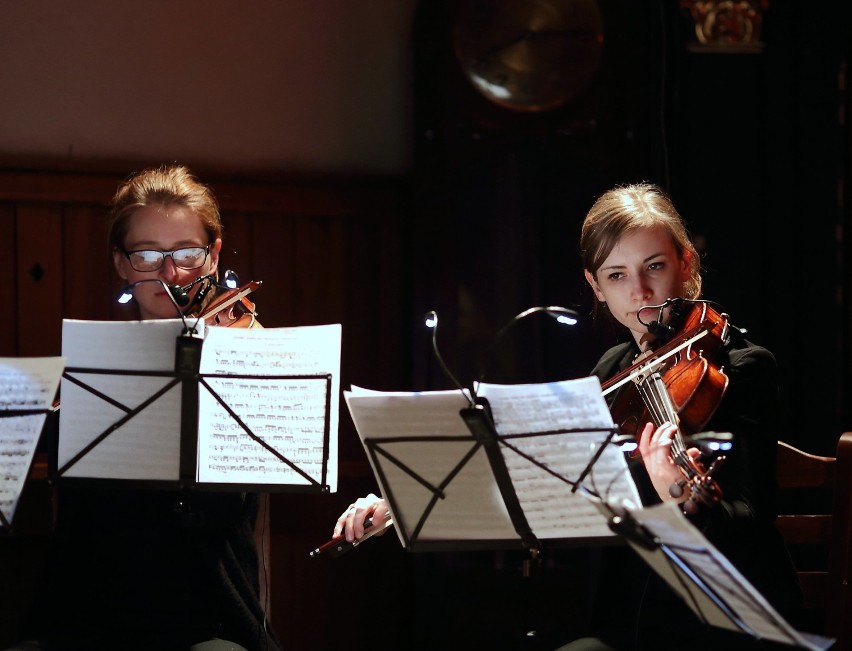 Koncert pasyjny "14 katedr" w reżyserii Jerzego Zelnika w...