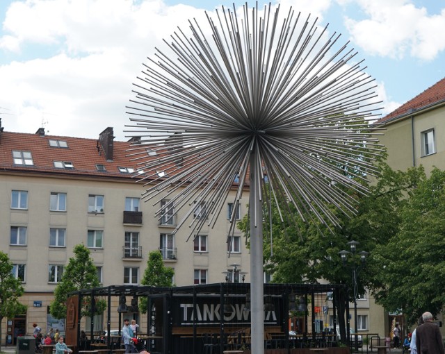 Fontanna na placu Baczyńskiego w Tychach