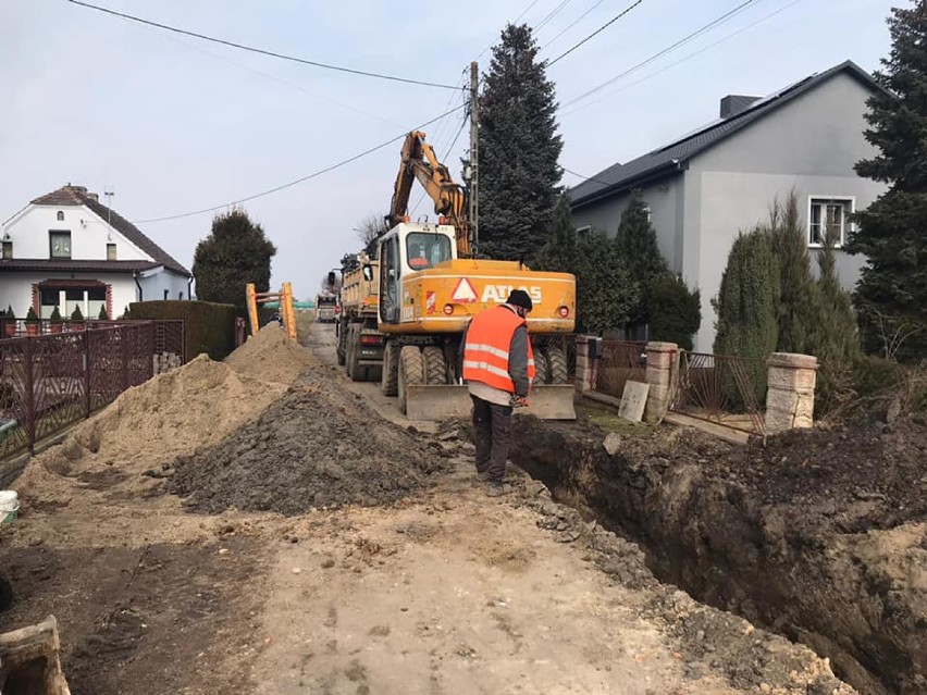 Wznowiono prace budowlane drogi przy ulicy Kochanowskiego