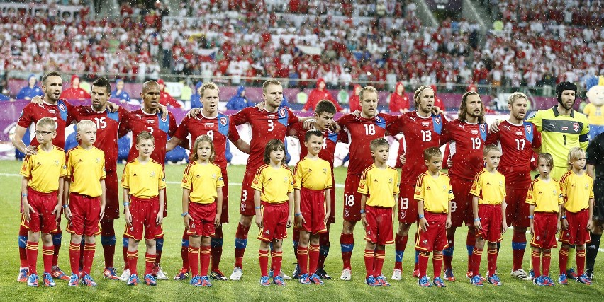 Kacper Noworyta z Żor wyszedł na murawę z czeskim piłkarzem na meczu Polska-Czechy na EURO 2012!