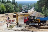 Trwa remont ulicy Wojska Polskiego w Kielcach. Prace idą pełną parą. Kiedy zakończenie budowy? Zobacz zdjęcia