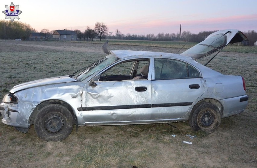 21-letni kierowca stracił panowanie nad pojazdem, zjechał z...