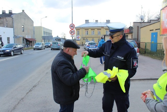 Na drodze patrz i słuchaj - kampania policji na ulicach Opoczna