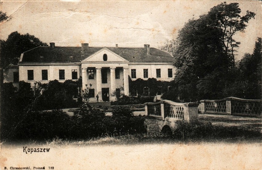 Pałac w Kopaszewie został wybudowany w latach 1800 - 1801....
