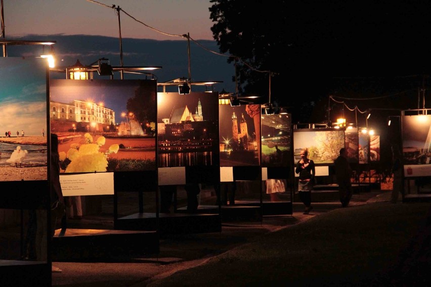 Malbork na wystawie zdjęć w Belgradzie
