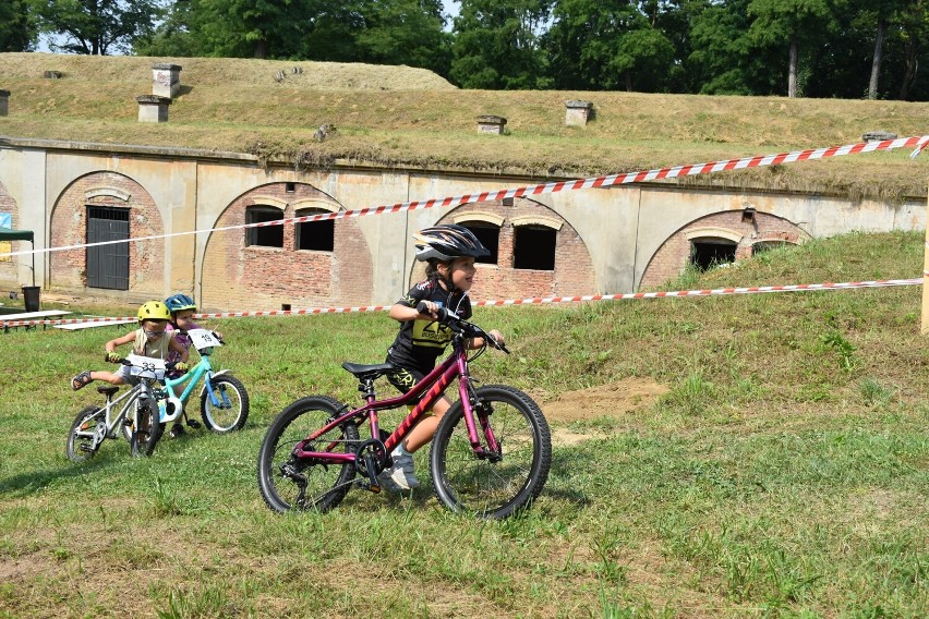 Zawody Family Cup na forcie "Łętownia" w Kuńkowcach [ZDJĘCIA]