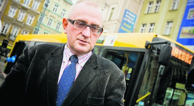 Ireneusz Zarzecki, były prezes MPK w Wałbrzychu, musi zwrócić do kasy spółki transportowej prawie 740 tys. zł