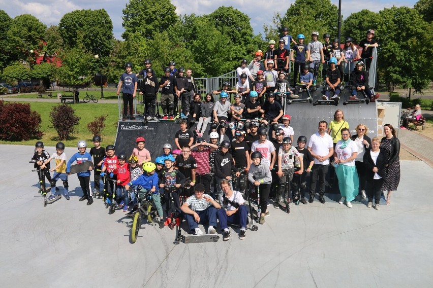 W Nowych Skalmierzycach powstał nowy skate park. ZDJĘCIA 