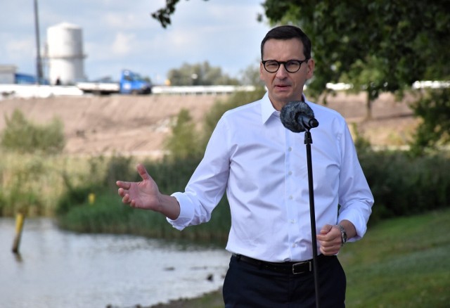 O równym traktowaniu małych i dużych miast i inwestycjach z rządowym wsparciem mówili w Kruszwicy premier Mateusz Morawiecki, ministrowie Krzysztof Szczucki i Łukasz Schreiber oraz wojewoda Mikołaj Bogdanowicz