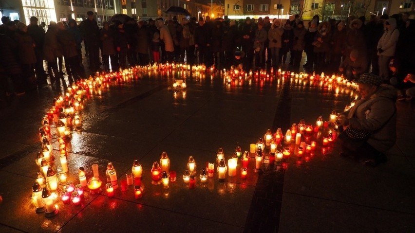 Nie cichną emocje po tragicznym zdarzeniu w Gdańsku i po...