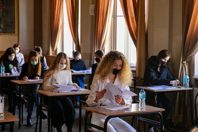 Próbna matura CKE 2021 MATEMATYKA p. podstawowy