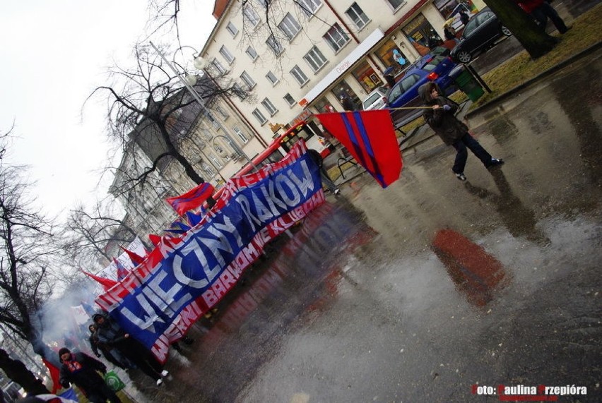 Przemoczeni, wierni barwom.   Fot. Paulina Przepióra