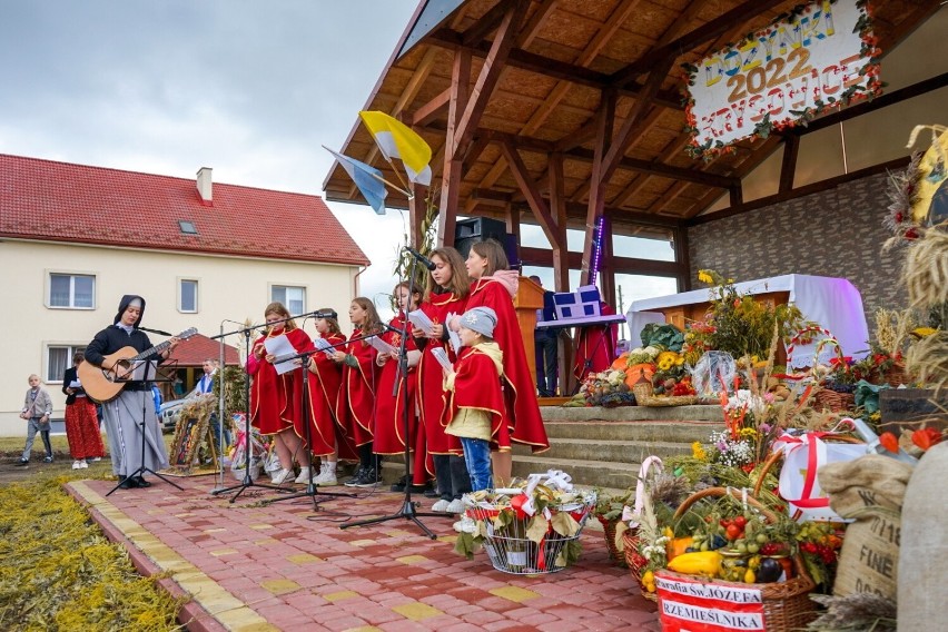 Ukraina. Dożynki Archidiecezjalne w Krysowicach niedaleko Przemyśla [ZDJĘCIA]