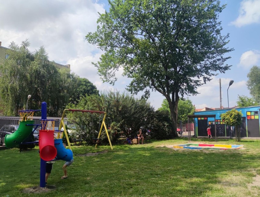 W Łowiczu inwestują w nowoczesne place zabaw dla dzieci