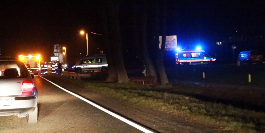 DK 75. W Gnojniku, w piątek wieczór, zderzyły się auta z powiatów nowosądeckiego i brzeskiego [ZDJĘCIA]