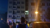 ZIELONA GÓRA: Wybuch gazu w wieżowcu przy ul. Wyszyńskiego. Mieszkańcy ewakuowani. Wieżowca pilnują policjanci