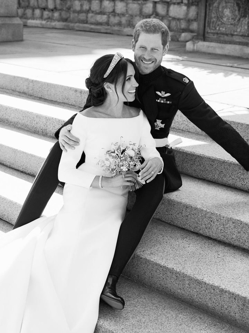 Ślub księcia Harry'ego i Meghan Markle. Zobacz zdjęcia z oficjalnej sesji ślubnej 