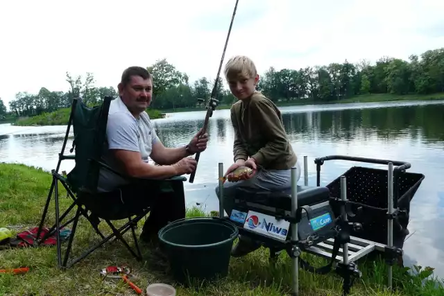 Małomice, zawody wędkarskie na Dzień Dziecka