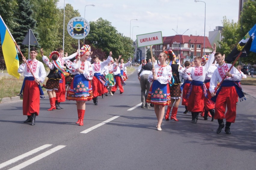 Parada i koncert zespołów folklorystycznych w Radomsku