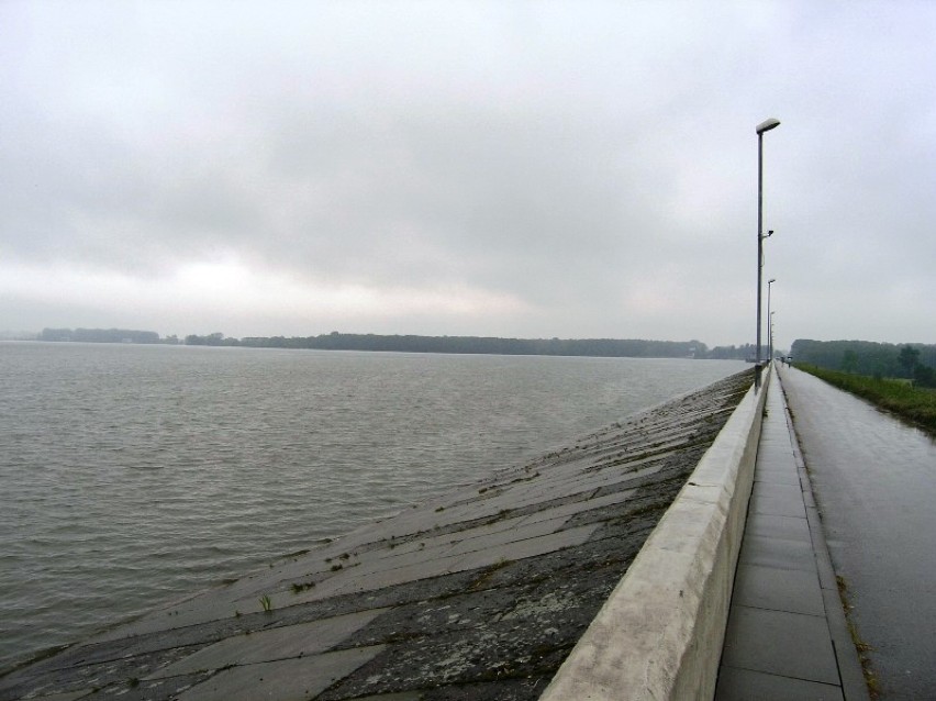 Jezioro Goczałkowickie powódź 2014? Zwiększono zrzut wody ze zbiornika [ZDJĘCIA]