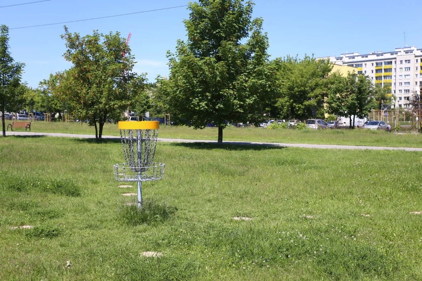 Disc Golf, Warszawa. W Parku Górczewska działa już...