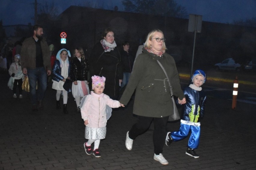 Na marsz i bal wszystkich świętych zaproszono unisławian