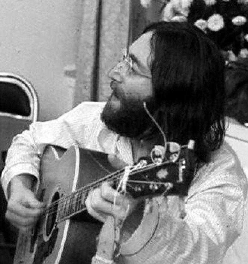 31 lat temu odszedł John Lennon. Artystę zastrzelił fan