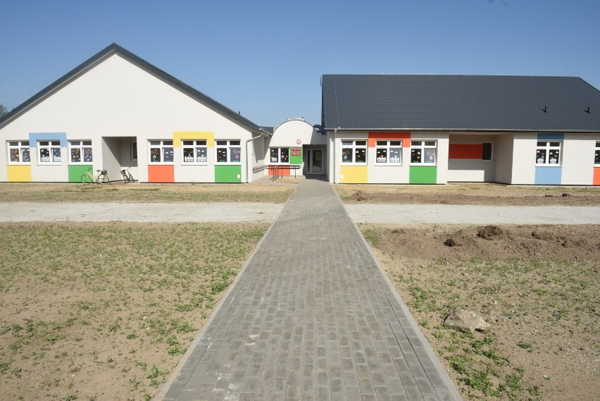 Boisko ma powstać przy nowym przedszkolu w Trzebiechowie.