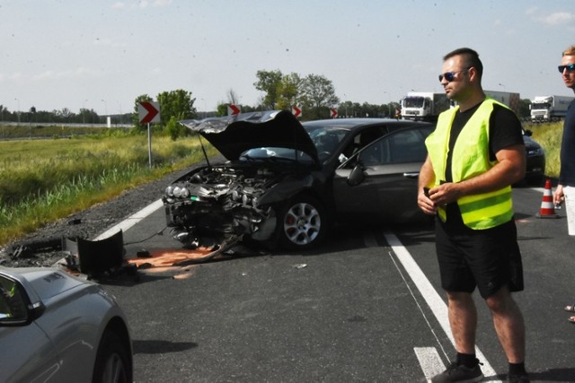 Wypadek w Rzeszotarach, droga w obu kierunkach zablokowana!